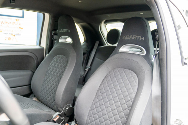 Fiat 500 1.4 T-Jet Abarth 595 70th Anniversary | Prijs rijklaar incl. 12 mnd garantie |17"Lmv Navi Carplay Bluetooth DAB