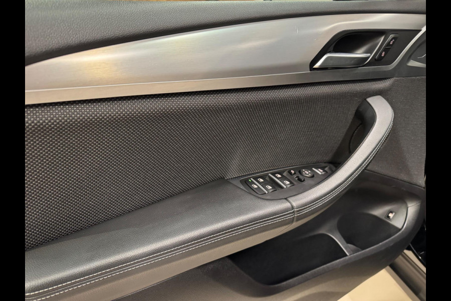 BMW X3 30e X-Drive, Pano, Apple Carplay, Voll Led, Clima, Navi, Multistuur, Camera, PDC, Cruise, Volledig Onderhoud