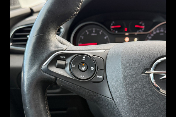 Opel Grandland X BWJ 2019 | 1.2T 131PK Bus Executive AUTOMAAT | TREKHAAK | CAMERA A | LEDER/STOF | NAVI | CLIMA | STOELVERW | CARPLAY | PRIVACY GLASS |