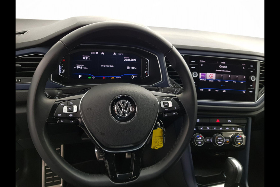 Volkswagen T-Roc 1.5 TSI 150pk DSG United R-Line | Navigatie | 19"Lichtmetalen velgen | Digitale Cockpit | Adaptive Cruise cruise control | Led