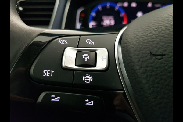 Volkswagen T-Roc 1.5 TSI 150pk DSG United R-Line | Navigatie | 19"Lichtmetalen velgen | Digitale Cockpit | Adaptive Cruise cruise control | Led