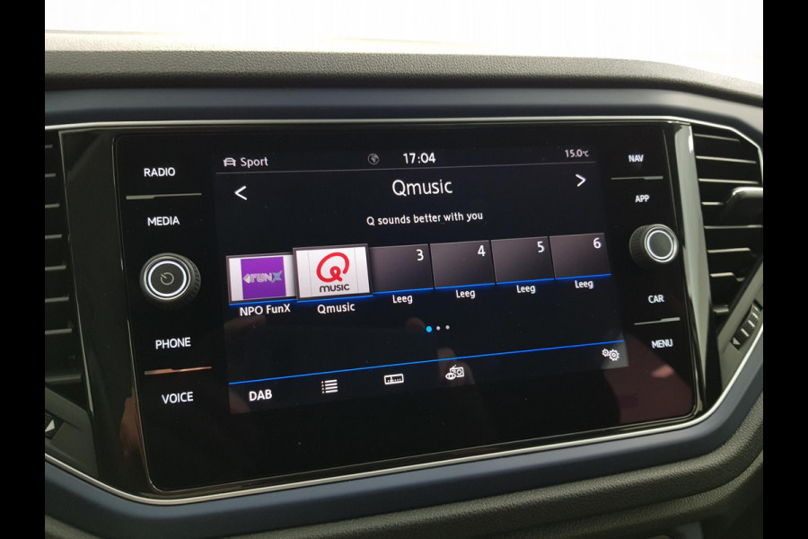 Volkswagen T-Roc 1.5 TSI 150pk DSG United R-Line | Navigatie | 19"Lichtmetalen velgen | Digitale Cockpit | Adaptive Cruise cruise control | Led