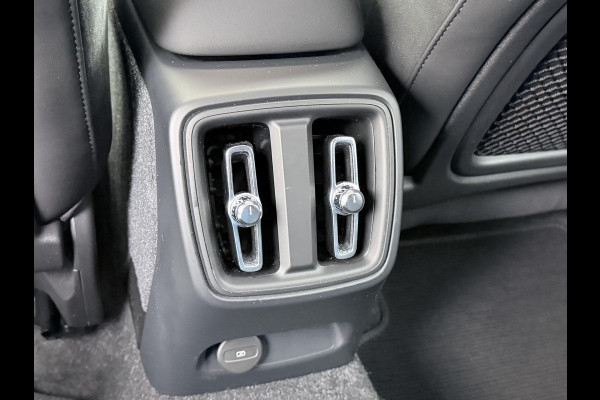 Volvo C40 Recharge Plus 69 kWh SOH 93% STOEL/ STUURVERW. | PANO| WARMTEPOMP| ELEK. TREKHAAK| ELEK. ACHTERKLEP| DODE HOEK| CAMERA|