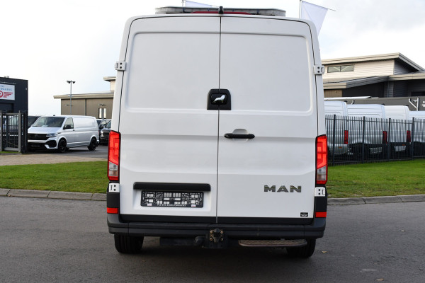 MAN TGE 35 2.0 L3H2 PB Edition Cruise, Camera, Carplay, LED, 180pk, Automaat, Multimedia, Trekhaak, Uniek!