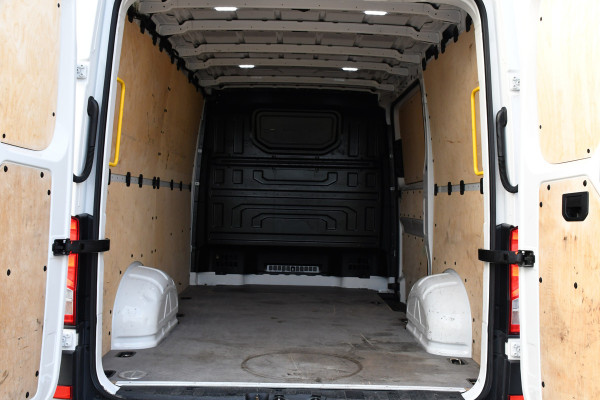 MAN TGE 35 2.0 L3H2 PB Edition Cruise, Camera, Carplay, LED, 180pk, Automaat, Multimedia, Trekhaak, Uniek!