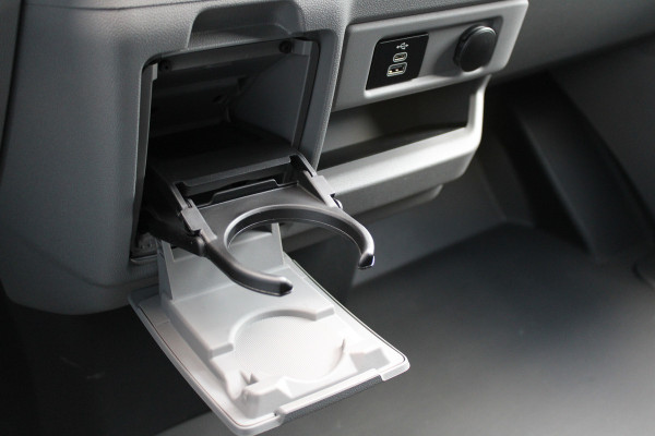 Ford E-Transit Custom 340 L2H1 Trend 65 kWh 136pk - Trekhaak - Camera - LED - Carplay - Grootlicht Assist - Rijklaar