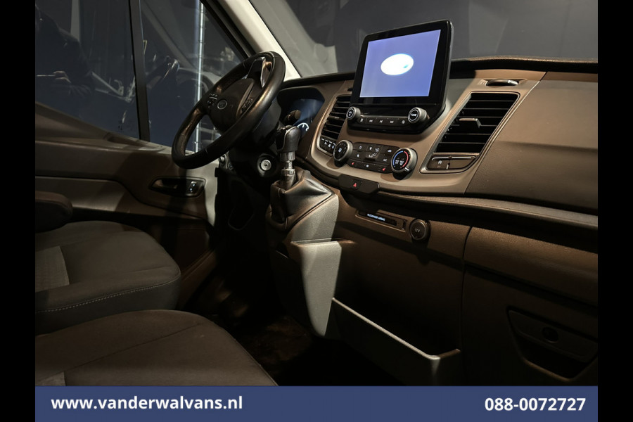 Ford Transit 2.0 TDCI 131pk L3H2 Euro6 Airco | Camera | Navigatie | Apple Carplay | Stoelverwarming Cruisecontrol, Android auto, Verwarmde voorruit, Parkeersensoren, Bijrijdersbank, 2500kg trekvermogen