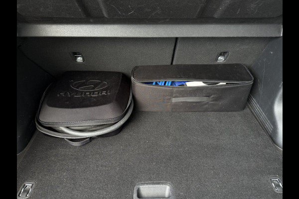 Hyundai Kona Aut. EV Fashion 64 kWh | Trekhaak | Navi | Carplay |