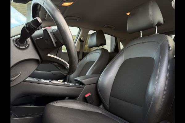 Hyundai Kona Aut. EV Fashion 64 kWh | Trekhaak | Navi | Carplay |