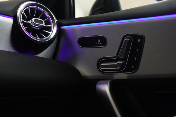 Mercedes-Benz A-Klasse 220 AMG /PANODAK/SFEERV/KEYLESS/CAM/MEOMORY/BOMVOL