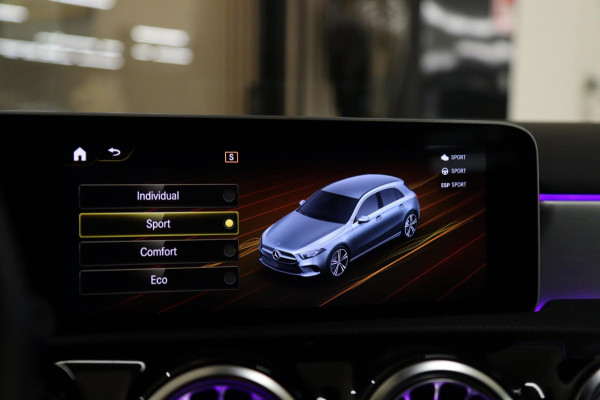 Mercedes-Benz A-Klasse 220 AMG /PANODAK/SFEERV/KEYLESS/CAM/MEOMORY/BOMVOL