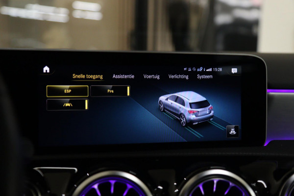 Mercedes-Benz A-Klasse 220 AMG /PANODAK/SFEERV/KEYLESS/CAM/MEOMORY/BOMVOL