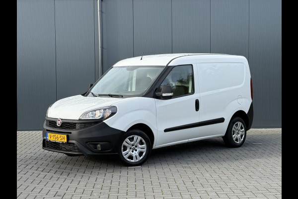 Fiat Dobló Cargo 1.6 MJ 105 PK / L1H1 / 1e EIG. / AIRCO / CRUISE / TREKHAAK / NAVI / 3-ZITS