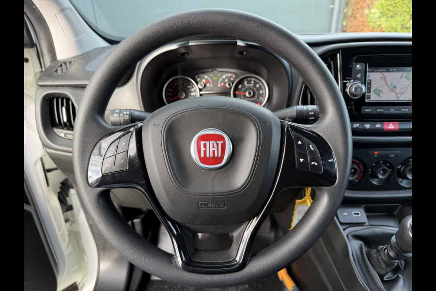 Fiat Dobló Cargo 1.6 MJ 105 PK / L1H1 / 1e EIG. / AIRCO / CRUISE / TREKHAAK / NAVI / 3-ZITS