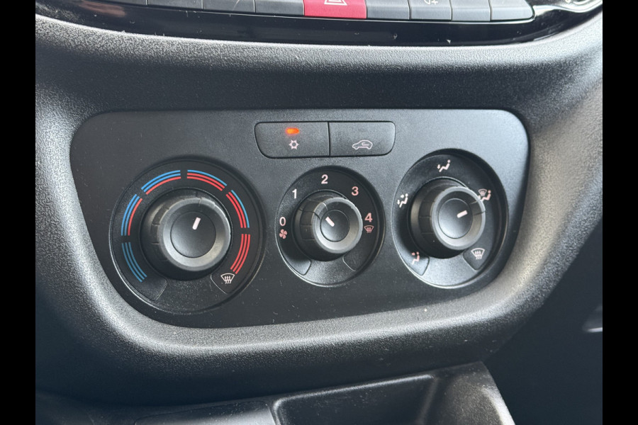 Fiat Dobló Cargo 1.6 MJ 105 PK / L1H1 / 1e EIG. / AIRCO / CRUISE / TREKHAAK / NAVI / 3-ZITS