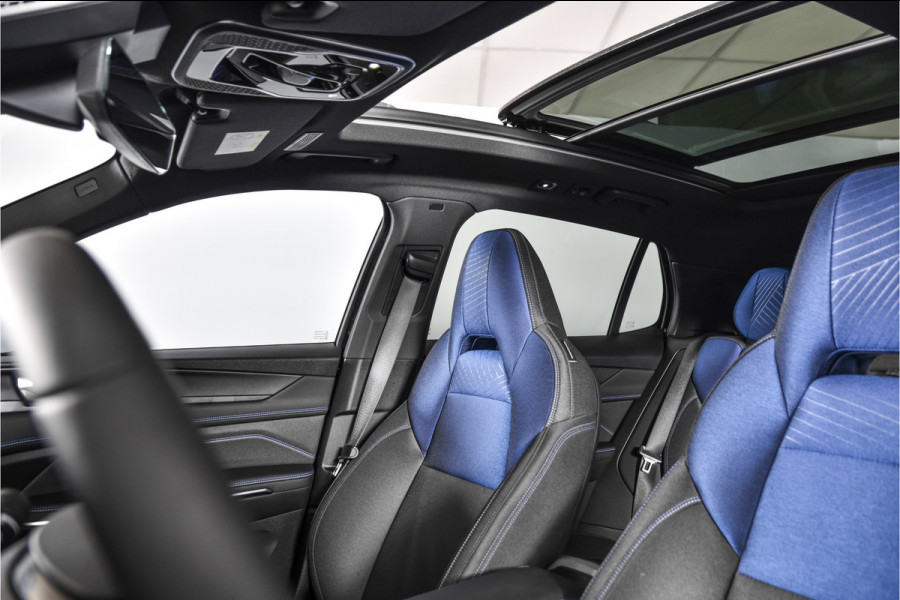 Lynk & Co 01 1.5 PHEV 261PK MY23 | Black Pakket | Donkere hemel | 360 Camera | 7.4 kWh Boordlader | S/K-panodak | Adapt. Cruise | Memory | Elek. klep | LM 20" | 7620