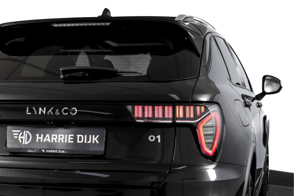 Lynk & Co 01 1.5 PHEV 261PK MY23 | Black Pakket | Donkere hemel | 360 Camera | 7.4 kWh Boordlader | S/K-panodak | Adapt. Cruise | Memory | Elek. klep | LM 20" | 7620