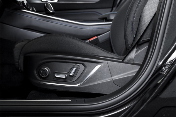 Lynk & Co 01 1.5 PHEV 261PK MY23 | Black Pakket | Donkere hemel | 360 Camera | 7.4 kWh Boordlader | S/K-panodak | Adapt. Cruise | Memory | Elek. klep | LM 20" | 7620