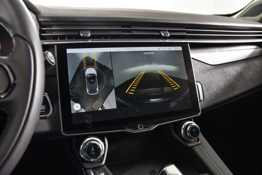 Lynk & Co 01 1.5 PHEV 261PK MY23 | Black Pakket | Donkere hemel | 360 Camera | 7.4 kWh Boordlader | S/K-panodak | Adapt. Cruise | Memory | Elek. klep | LM 20" | 7620