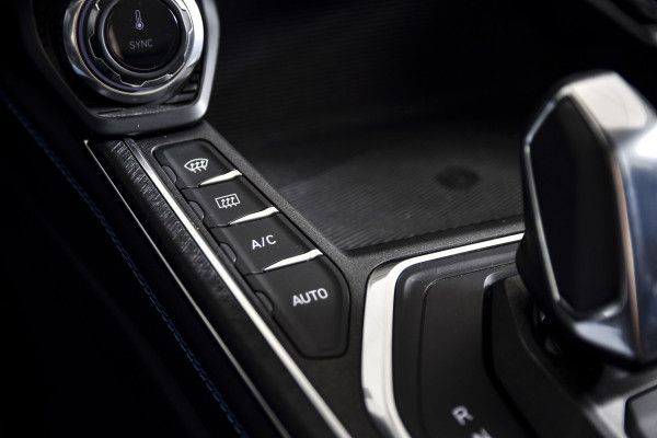 Lynk & Co 01 1.5 PHEV 261PK MY23 | Black Pakket | Donkere hemel | 360 Camera | 7.4 kWh Boordlader | S/K-panodak | Adapt. Cruise | Memory | Elek. klep | LM 20" | 7620