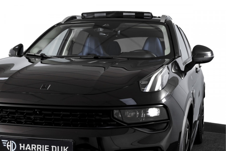 Lynk & Co 01 1.5 PHEV 261PK MY23 | Black Pakket | Donkere hemel | 360 Camera | 7.4 kWh Boordlader | S/K-panodak | Adapt. Cruise | Memory | Elek. klep | LM 20" | 7620