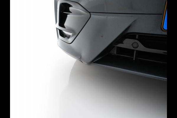 Volvo V90 2.0 D4 R-Design (INCL-BTW) *LEATHER-MICROFIBRE | DIGI-COCKPIT | FULL-LED | HARMAN/KARDON | HEATED-SPORTSEATS | LANE-ASSIST | NAVI-FULLMAP | CAMERA | DAB+ | PRIVACY-GLASS | ECC | PDC | TOWBAR | 19''ALU*