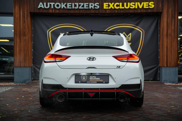 Hyundai i30 Fastback 2.0 T-GDI N1 Panodak Pops And Bangs Navigatie Camera Stoelverw. Alcantara Keyless Stoel Stuurverw.