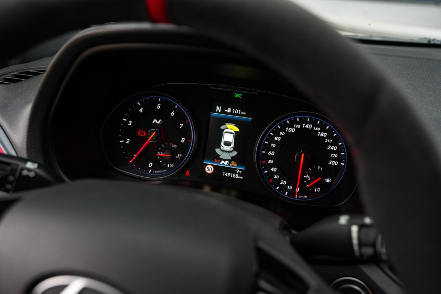 Hyundai i30 Fastback 2.0 T-GDI N1 Panodak Pops And Bangs Navigatie Camera Stoelverw. Alcantara Keyless Stoel Stuurverw.