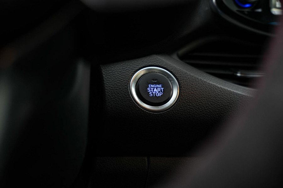 Hyundai i30 Fastback 2.0 T-GDI N1 Panodak Pops And Bangs Navigatie Camera Stoelverw. Alcantara Keyless Stoel Stuurverw.