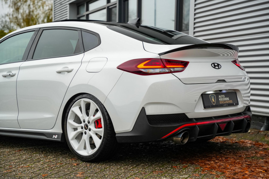 Hyundai i30 Fastback 2.0 T-GDI N1 Panodak Pops And Bangs Navigatie Camera Stoelverw. Alcantara Keyless Stoel Stuurverw.
