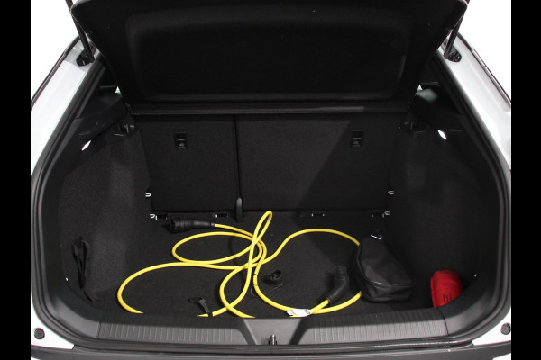 Volkswagen ID.4 Pro 77 kWh Ev | Navigatie | Apple Carplay/Android Auto | Keyless | PDC V+A | Climate Control | DAB+ | Lane Assist | Adaptieve Cruise control