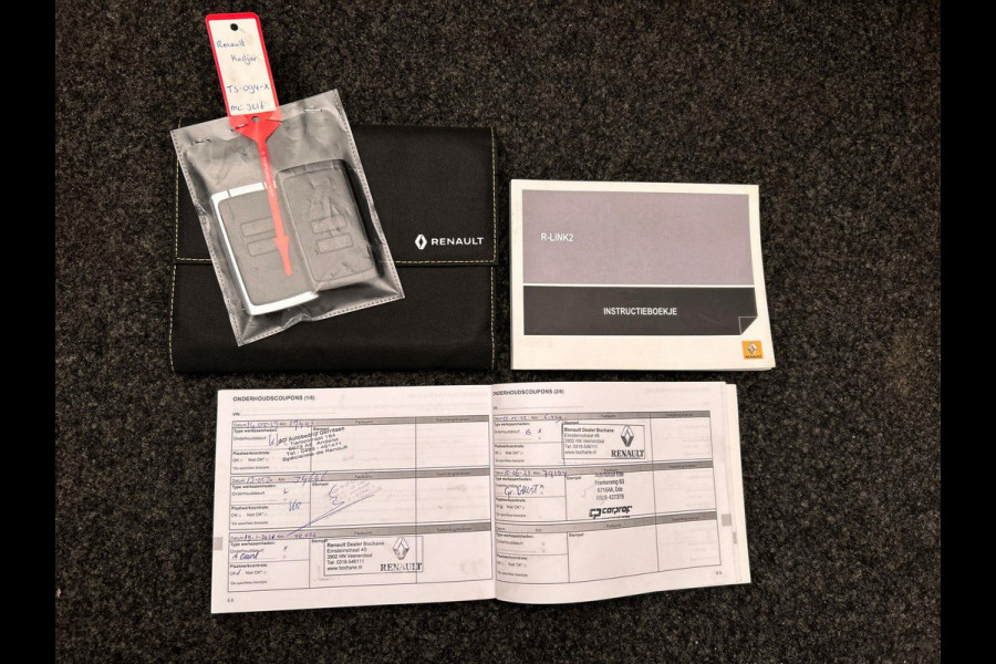 Renault Kadjar 1.2 TCe Intens Trekhaak Camera Climate Panoramadak Keyless