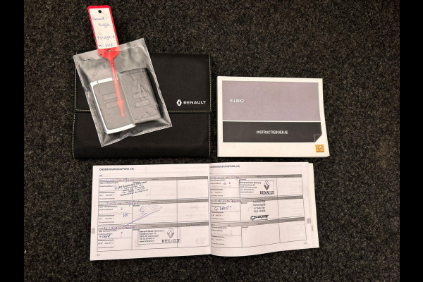 Renault Kadjar 1.2 TCe Intens Trekhaak Camera Climate Panoramadak Keyless