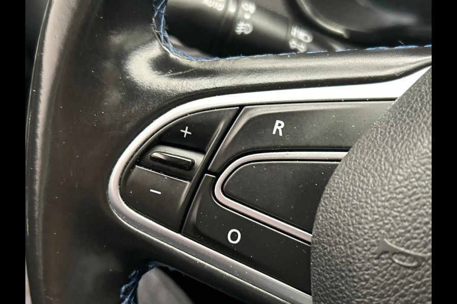 Renault Kadjar 1.2 TCe Intens Trekhaak Camera Climate Panoramadak Keyless