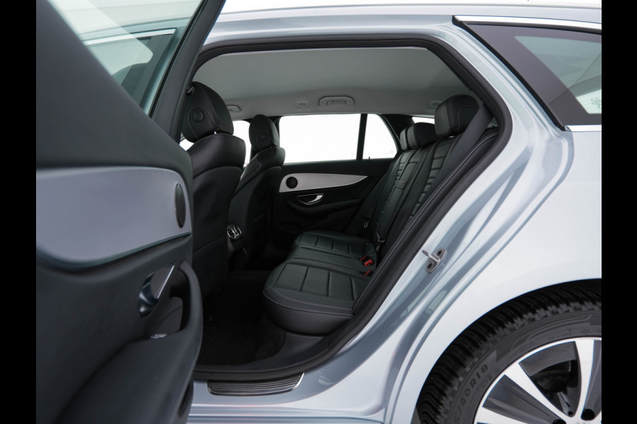 Mercedes-Benz E-Klasse Estate 300 de Luxury Line ( Plug-in ) (INCL-BTW) Aut. *LEATHER | FULL-LED | WIDESCREEN-COCKPIT | BLIND-SPOT | AMBIENT-LIGHT | HEATED-SPORTSEATS | CAMERA | DAB+ | NAVI-FULLMAP | PDC | ADAPTIVE-CRUISE | ECC | 18''ALU*