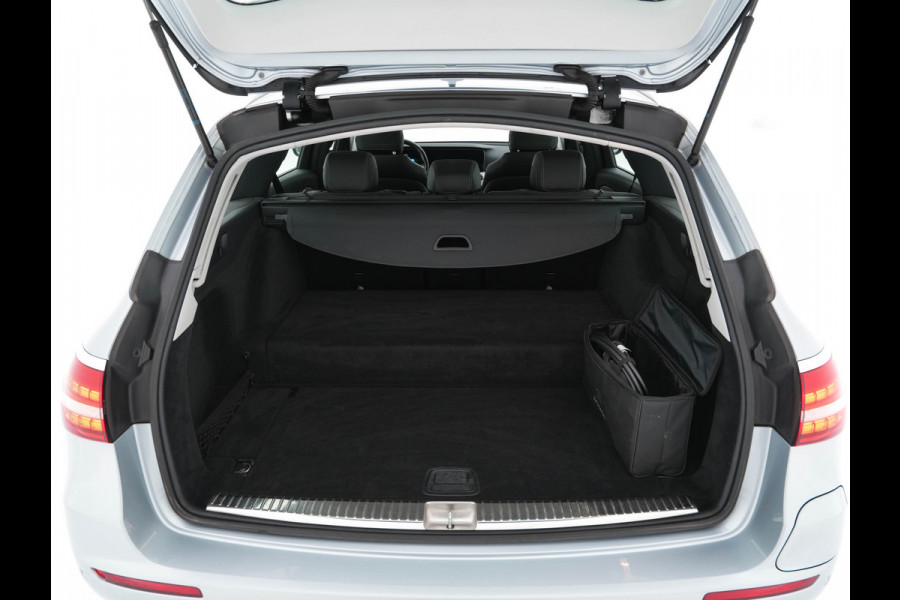 Mercedes-Benz E-Klasse Estate 300 de Luxury Line ( Plug-in ) (INCL-BTW) Aut. *LEATHER | FULL-LED | WIDESCREEN-COCKPIT | BLIND-SPOT | AMBIENT-LIGHT | HEATED-SPORTSEATS | CAMERA | DAB+ | NAVI-FULLMAP | PDC | ADAPTIVE-CRUISE | ECC | 18''ALU*