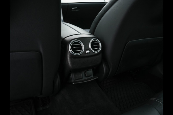 Mercedes-Benz E-Klasse Estate 300 de Luxury Line ( Plug-in ) (INCL-BTW) Aut. *LEATHER | FULL-LED | WIDESCREEN-COCKPIT | BLIND-SPOT | AMBIENT-LIGHT | HEATED-SPORTSEATS | CAMERA | DAB+ | NAVI-FULLMAP | PDC | ADAPTIVE-CRUISE | ECC | 18''ALU*