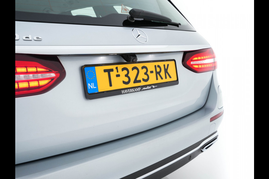 Mercedes-Benz E-Klasse Estate 300 de Luxury Line ( Plug-in ) (INCL-BTW) Aut. *LEATHER | FULL-LED | WIDESCREEN-COCKPIT | BLIND-SPOT | AMBIENT-LIGHT | HEATED-SPORTSEATS | CAMERA | DAB+ | NAVI-FULLMAP | PDC | ADAPTIVE-CRUISE | ECC | 18''ALU*