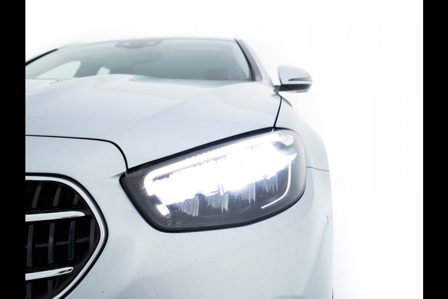 Mercedes-Benz E-Klasse Estate 300 de Luxury Line ( Plug-in ) (INCL-BTW) Aut. *LEATHER | FULL-LED | WIDESCREEN-COCKPIT | BLIND-SPOT | AMBIENT-LIGHT | HEATED-SPORTSEATS | CAMERA | DAB+ | NAVI-FULLMAP | PDC | ADAPTIVE-CRUISE | ECC | 18''ALU*