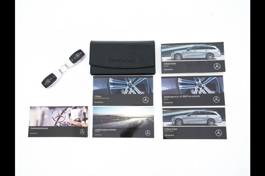 Mercedes-Benz E-Klasse Estate 300 de Luxury Line ( Plug-in ) (INCL-BTW) Aut. *LEATHER | FULL-LED | WIDESCREEN-COCKPIT | BLIND-SPOT | AMBIENT-LIGHT | HEATED-SPORTSEATS | CAMERA | DAB+ | NAVI-FULLMAP | PDC | ADAPTIVE-CRUISE | ECC | 18''ALU*