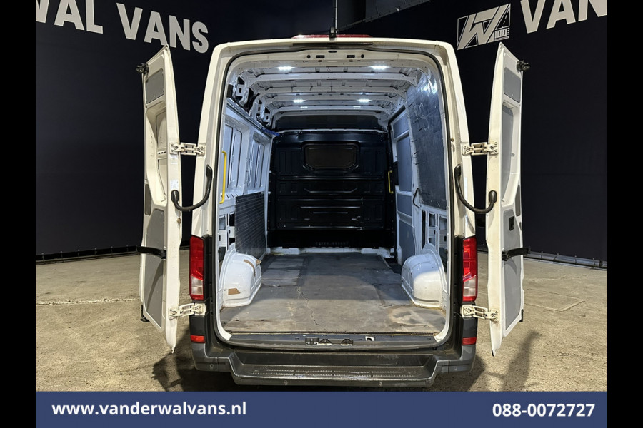 Volkswagen Crafter 2.0 TDI 141pk L3H3 L2H2 Euro6 Airco | Apple Carplay | Android Auto | Camera | Stoelverwarming Parkeersensoren