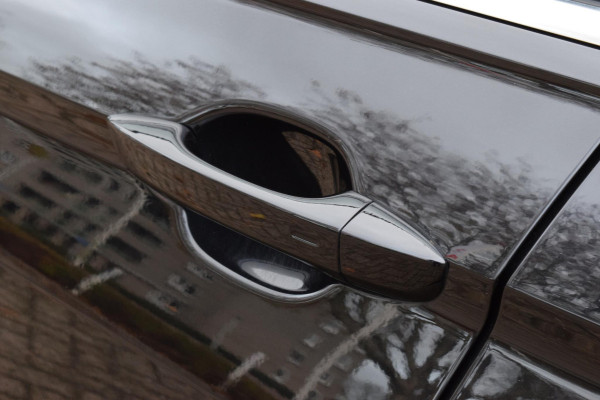 Volkswagen Tiguan 1.5 150pk R-Line|Dak|20"|Cam.|Elek.klep|Trekhk.