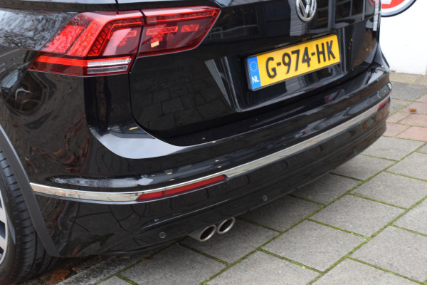 Volkswagen Tiguan 1.5 150pk R-Line|Dak|20"|Cam.|Elek.klep|Trekhk.