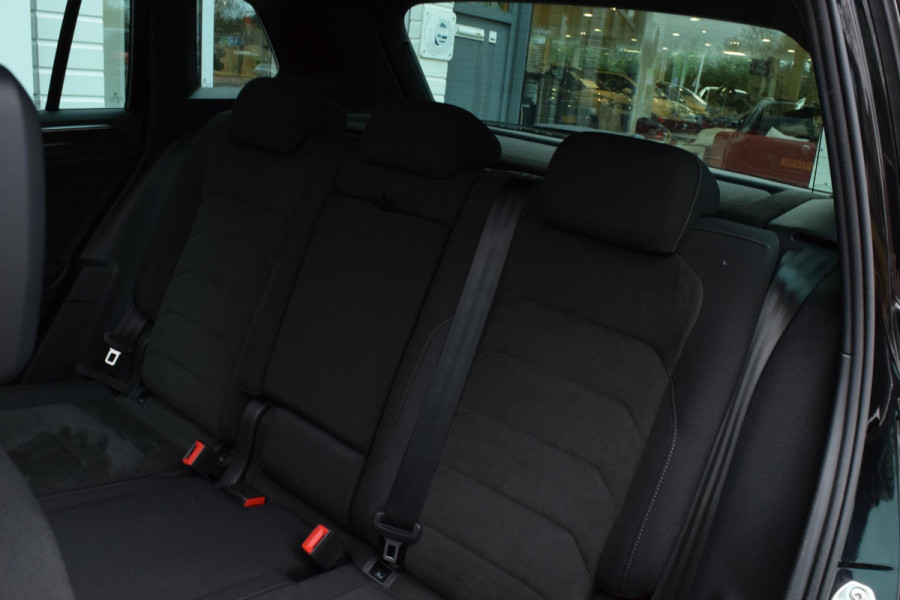 Volkswagen Tiguan 1.5 150pk R-Line|Dak|20"|Cam.|Elek.klep|Trekhk.