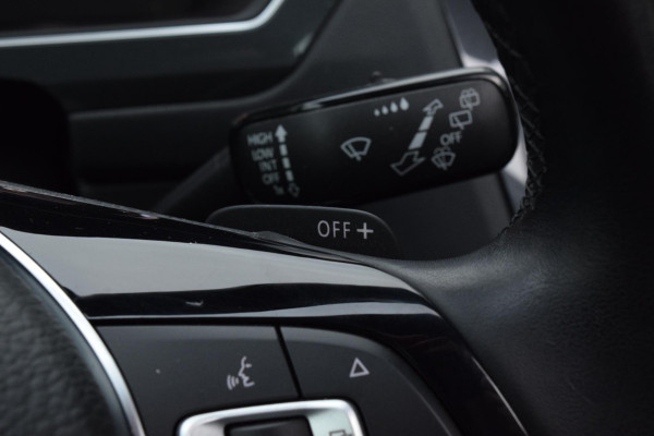 Volkswagen Tiguan 1.5 150pk R-Line|Dak|20"|Cam.|Elek.klep|Trekhk.