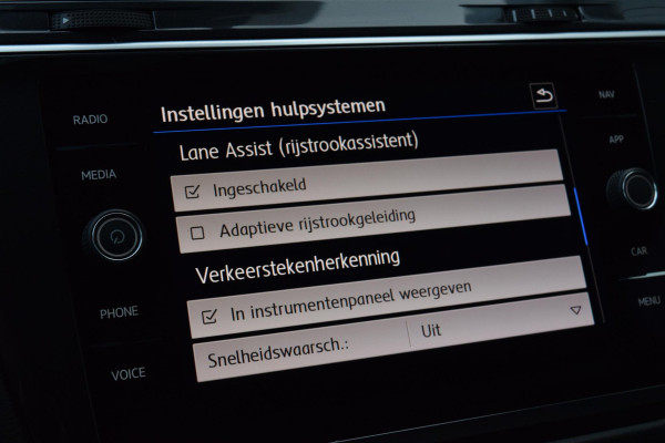 Volkswagen Tiguan 1.5 150pk R-Line|Dak|20"|Cam.|Elek.klep|Trekhk.