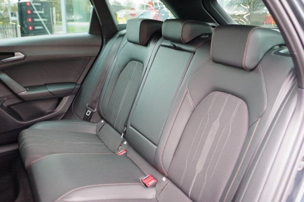 CUPRA Leon Sportstourer 1.4 e-Hybrid 245 PK VZ Adrenaline PHEV, Winterpakket, Carplay, DCC