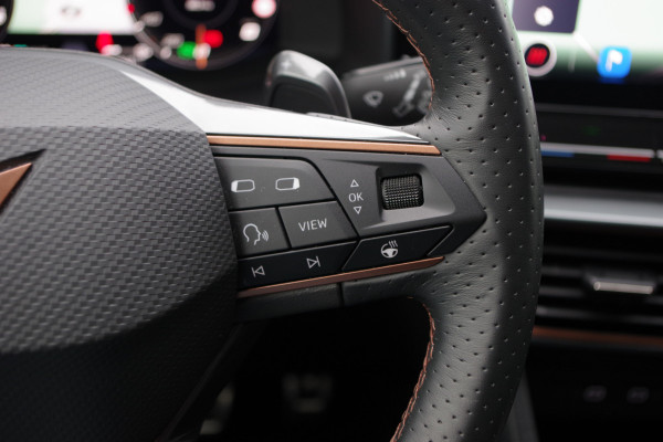 CUPRA Leon Sportstourer 1.4 e-Hybrid 245 PK VZ Adrenaline PHEV, Winterpakket, Carplay, DCC