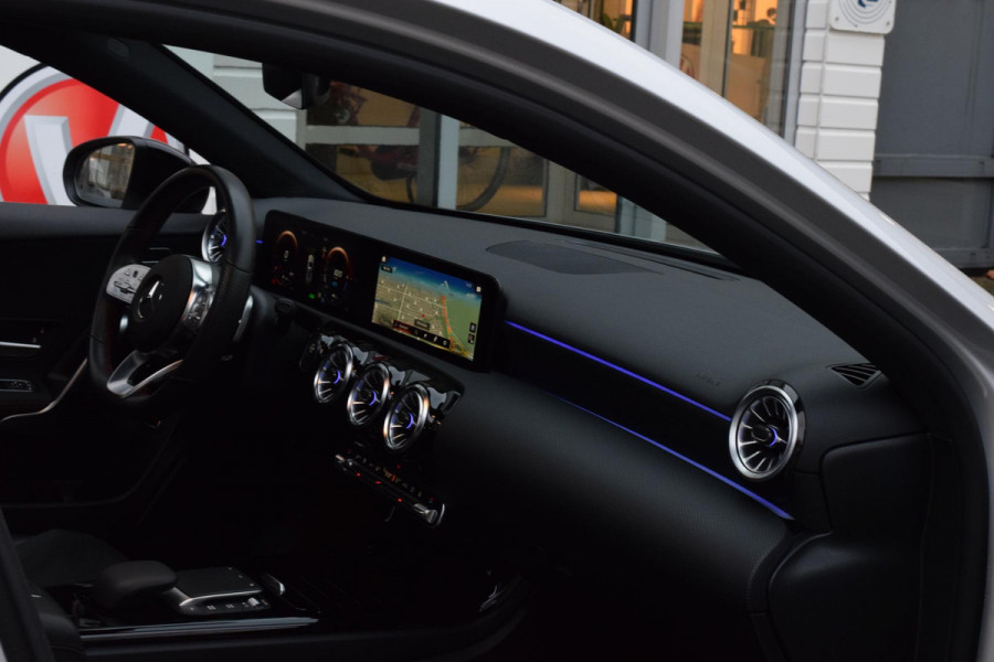 Mercedes-Benz A-Klasse 250 e AMG Line