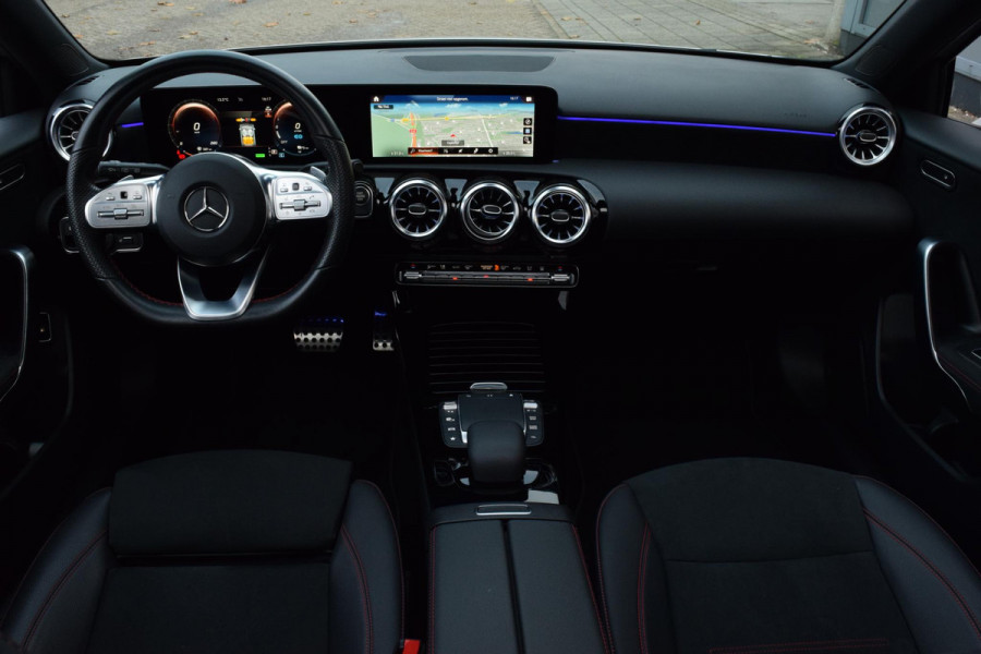 Mercedes-Benz A-Klasse 250 e AMG Line